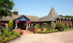 Bridgewood Manor Hotel & Spa  Image and logo