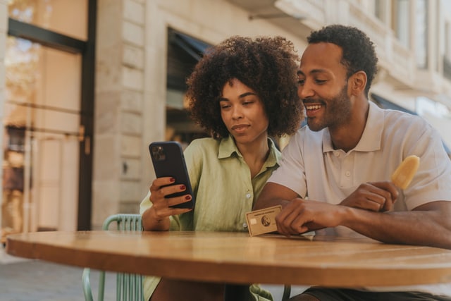 Tourist couple in Barcelona.