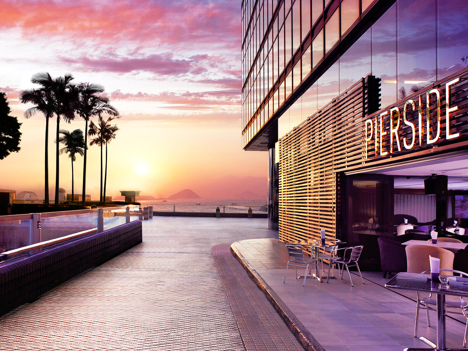 Pierside Bar & Restaurant