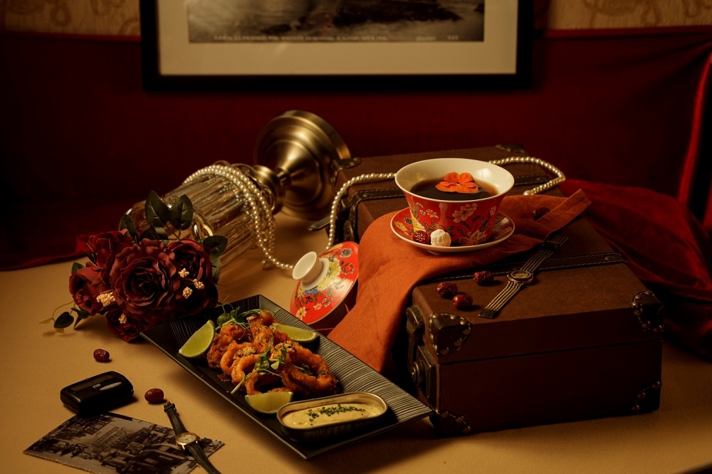 The Luxe Manor - Dada Bar + Lounge