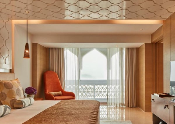  Taj Airport Transfers