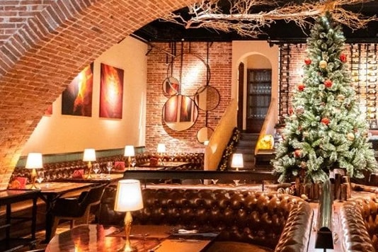 Le Banquet Bistro Whisky Bar