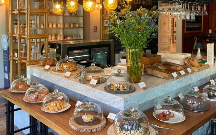 Dusit International Hotel Group