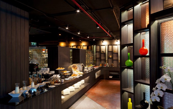 Uzzie Restaurant - Maitrai Hotel Sukhumvit 18