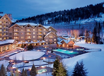 See the Natural Beauty of America on These 7 Winter Road Trips 