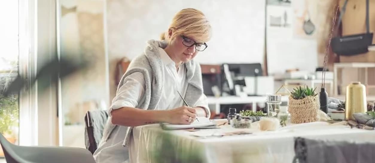 How to Use the Debt Snowball Method to Pay Off Debt