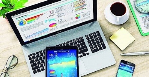 5 Hacks to Help Earn Soaring Airline Miles—And Travel Points!