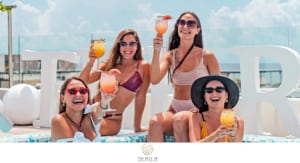 The Reef 28 - All Suites & Spa Home