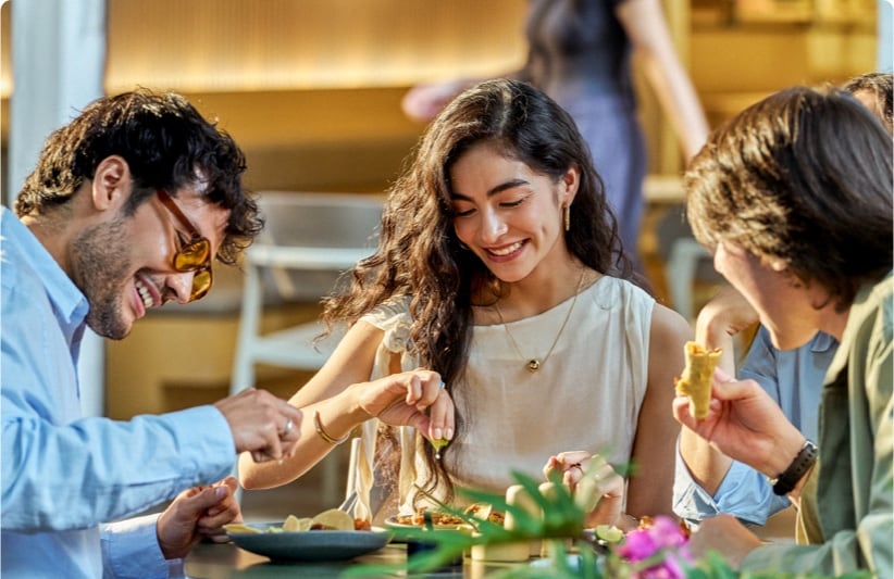 The Gold Card American Express: Imagen de American Express relacionada con Home.