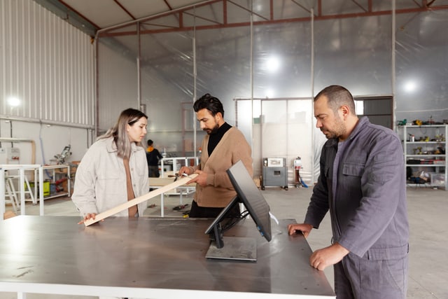 Equipo de trabajadores de una empresa pequeña.