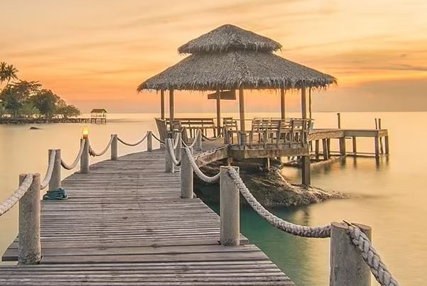 Fine Hotels + Resorts
