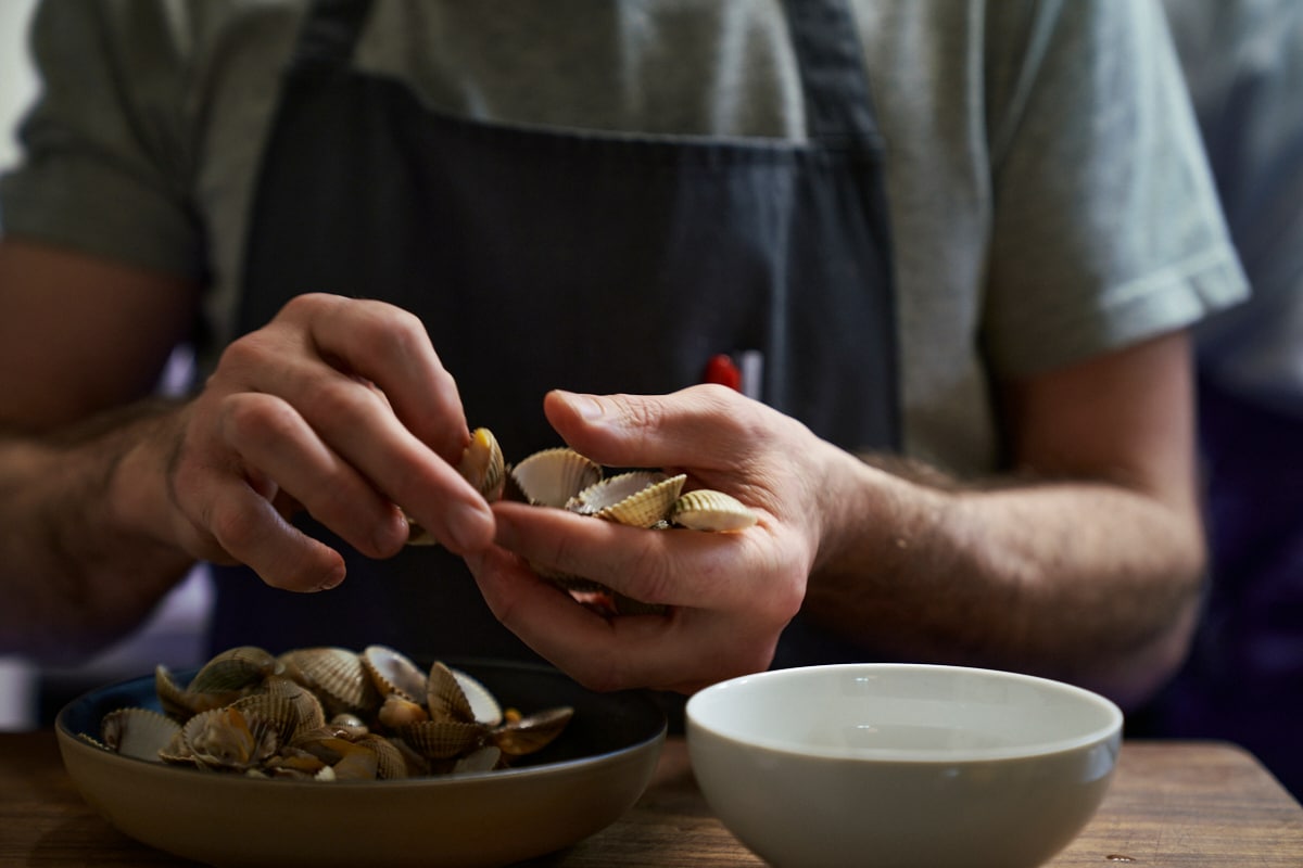 Main du chef à Quinsou