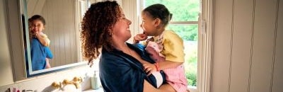 Une maman et sa petite fille