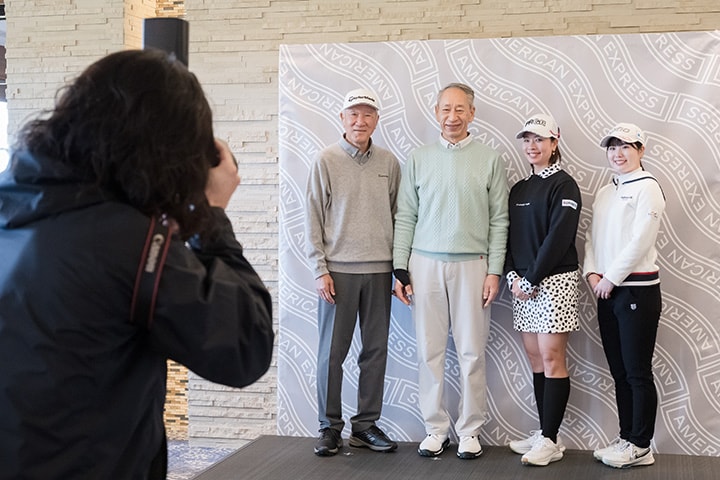  一生の記念になる 3人のプロとの写真をお土産に！