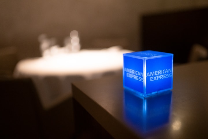 特別な日を記念して会場はアメックスの装飾で彩られます