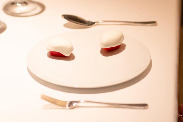 イチゴが主役のショートケーキは既成概念を覆す発想