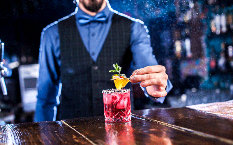 初心者でも安心 バーでの注文の仕方と料金の目安