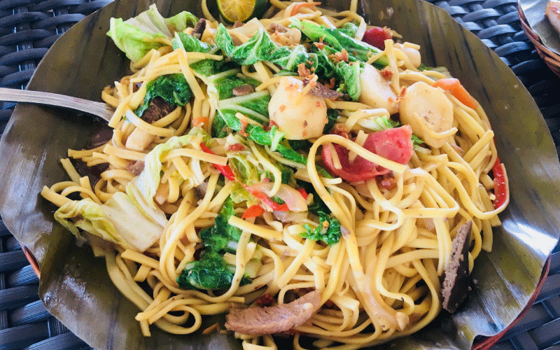 さまざまなお店の違いを楽しみたいパンシット・カントン。