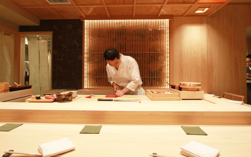 【鮨つきうだ】素材の味が渾然一体となって迫る手巻き