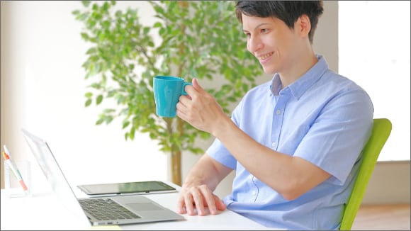 コーヒー以外にもある？眠気覚ましにおすすめの飲み物5選