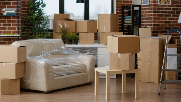 引っ越し費用の相場は？クレカで賢く支払う方法も解説