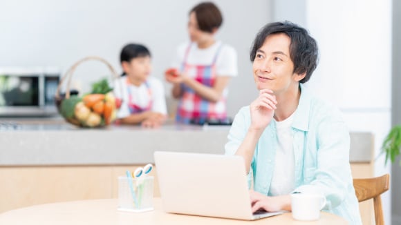 リボ払いのデメリットとは？予定外の支払いに活用できる賢い使い方や分割払いとの違いを解説