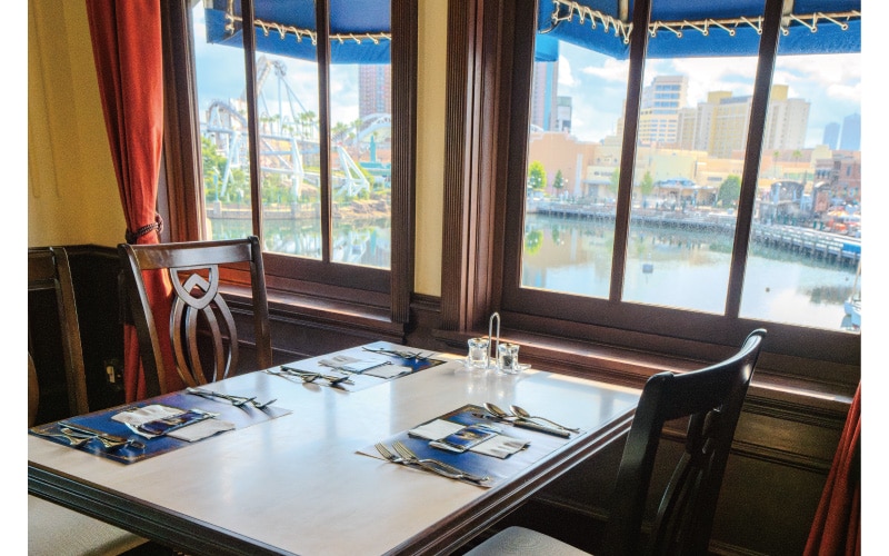 レストラン「ルミナント」の内観画像