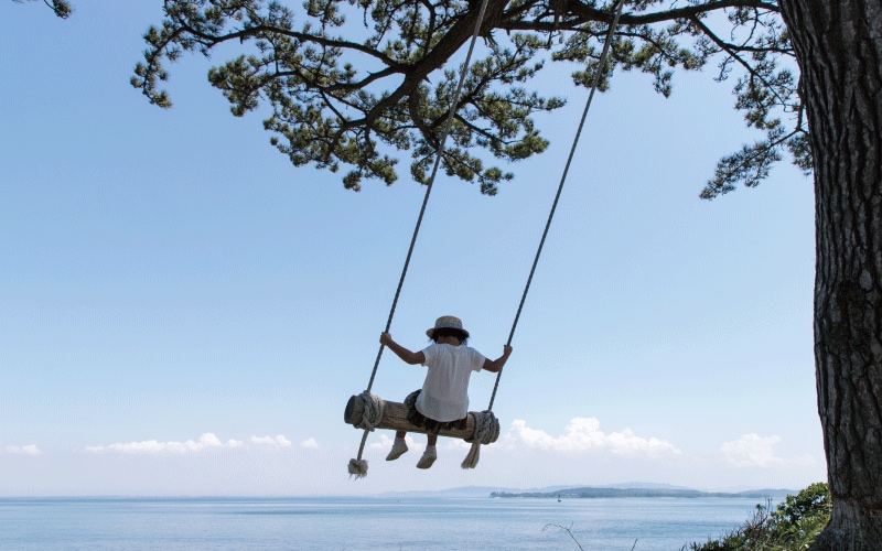 縁結びのパワースポット「安楽寺」と映えスポット、恋人ブランコへ