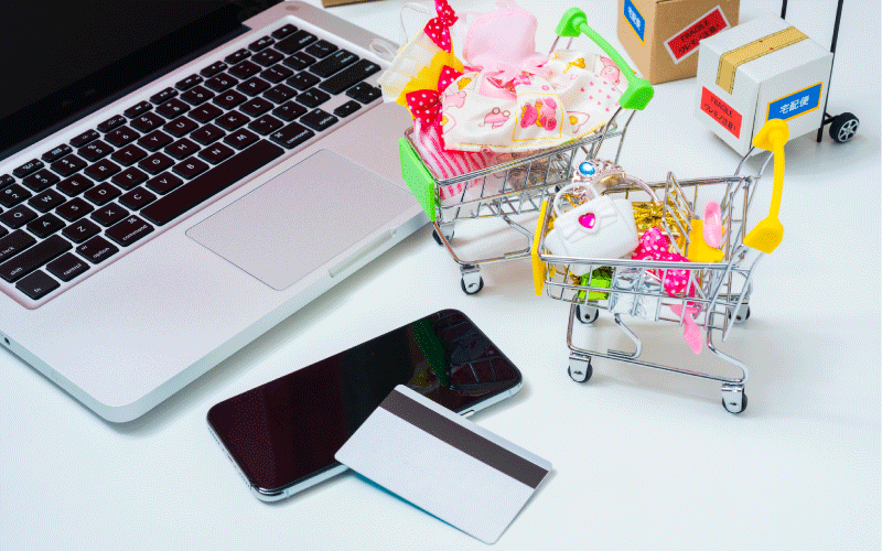 クレジットカードなどを活用し、効率的にマイルを貯める方法