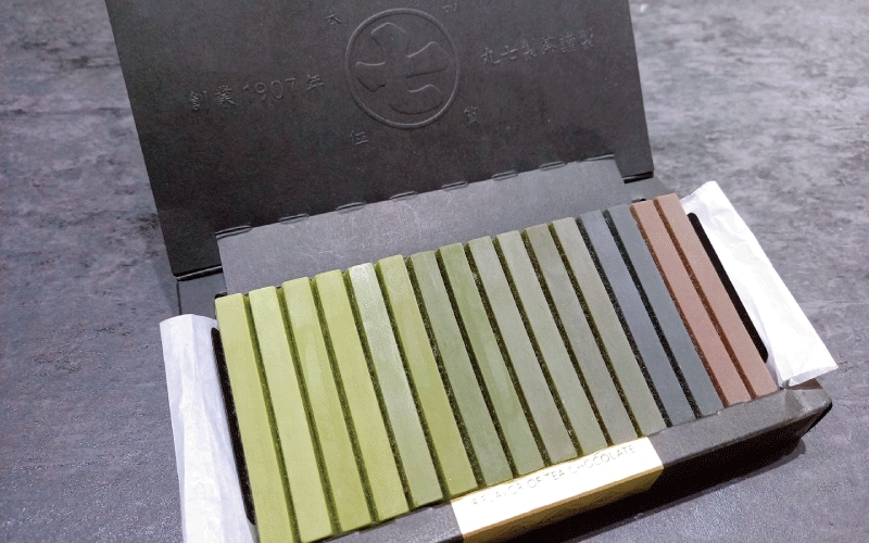 今までにない濃さの抹茶チョコに驚く。ななやの「Premium MATCHA 7」