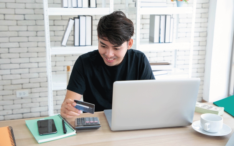 法人カード（ビジネス・カード）とコーポレート・カードの違い