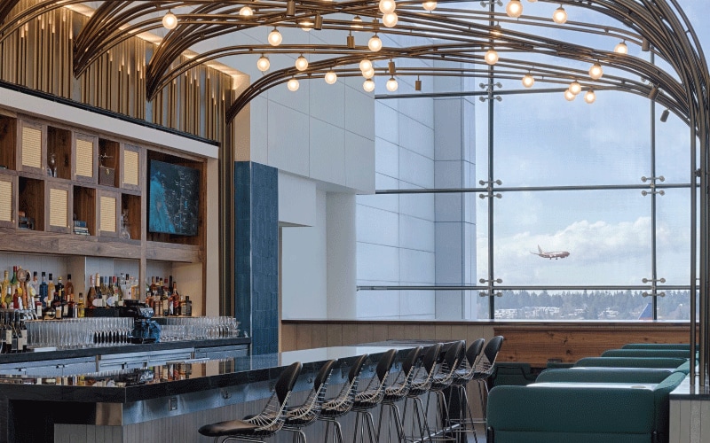 アメックスのビジネス・プラチナ・カード会員が利用できるプレミアムな「センチュリオン・ラウンジ」