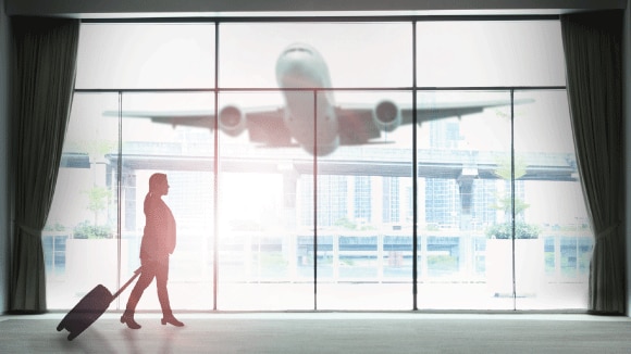 法人カード（ビジネス・カード）でも空港ラウンジは使える？利用方法や注意点を解説