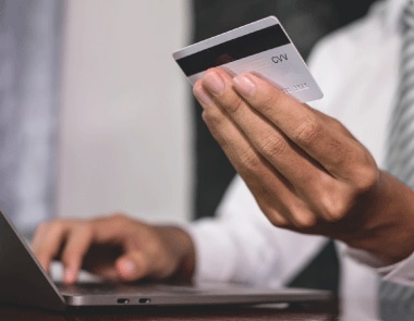 【公式】アメックスの3種類のビジネス・カードの特長を解説