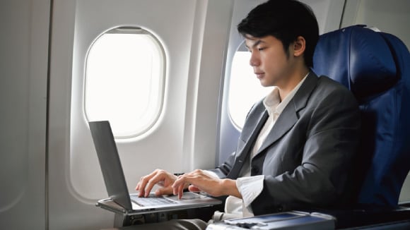 法人カードでマイルを貯めて経費削減！カードの選び方と注意点