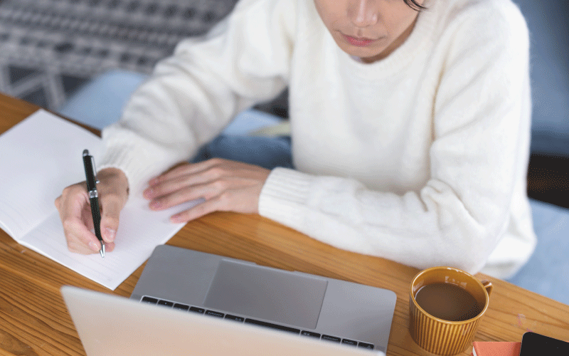 「します」と「いたします」はどう違う？ 似た言葉との使い分け