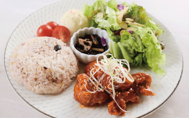 自分の世界に没頭できる「tables cook&jonathan's bookstore」