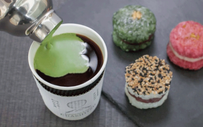 200冊以上もの書籍が揃う「CHASHITSU Japanese Tea & Coffee」