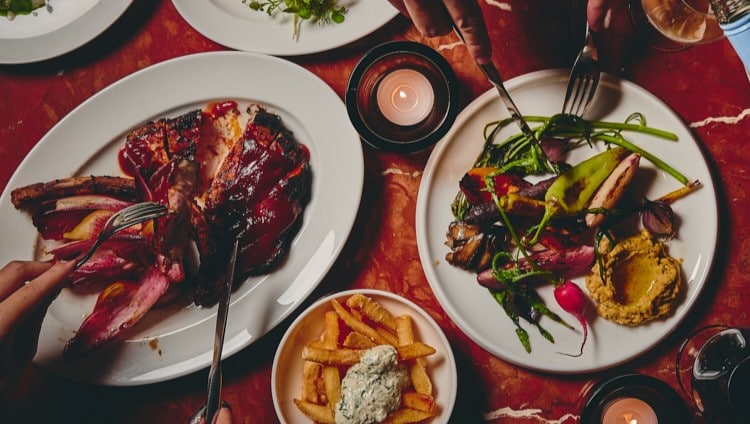 THE ROOF rooftop bar & bistro