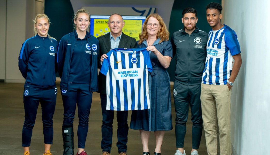 ユニフォームのスポンサー