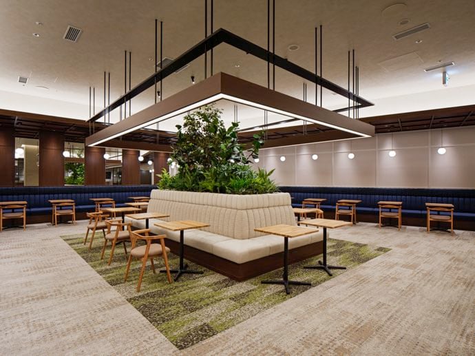 スーパーラウンジ