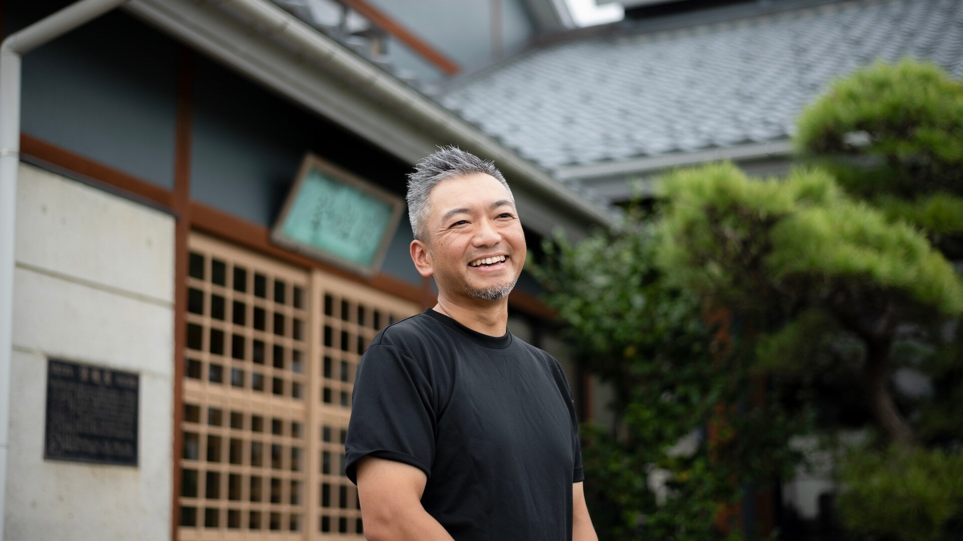 清雅堂】「誰もやらない」を追求する鎚起工房3代目の柔軟性が開いた可能性