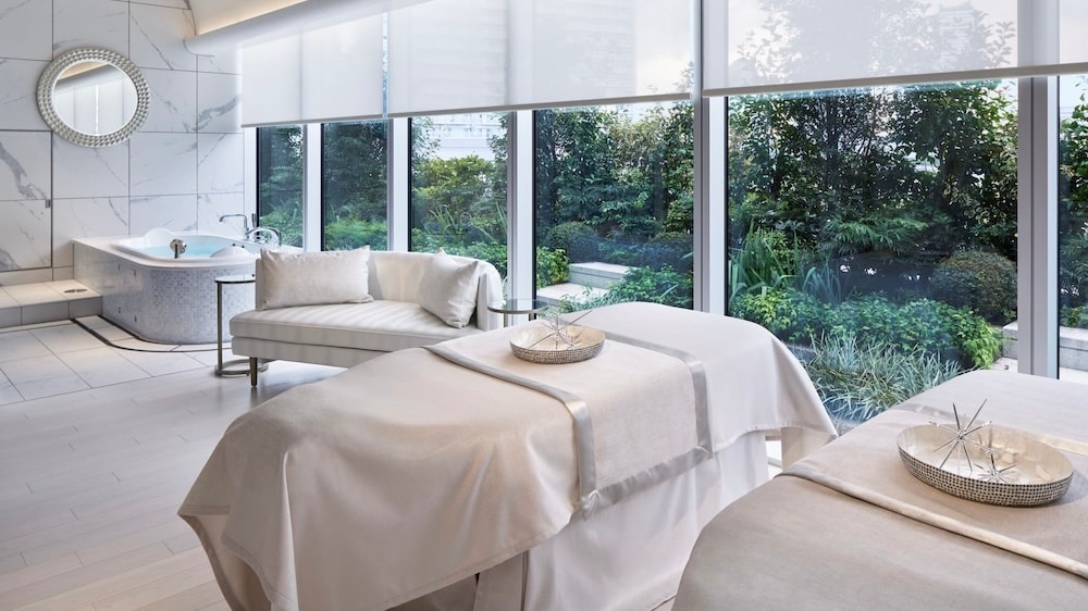 滞在中のクレジットで、ゆったりとしたひとときを。（The Spa）