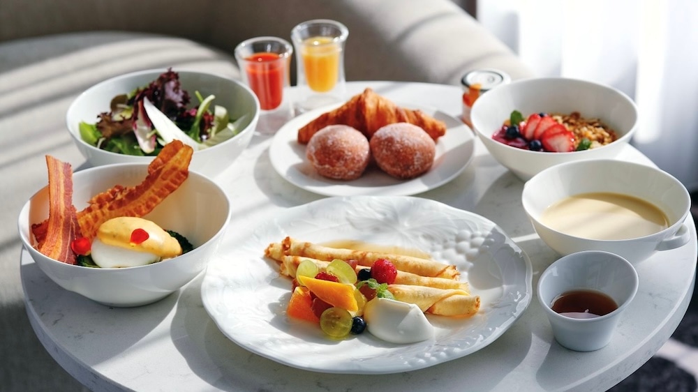 時間を気にせず、客室でゆったりと。