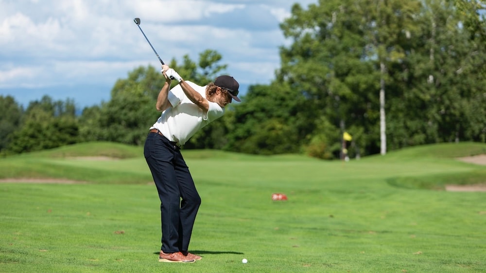 雄大な羊蹄山を背景に楽しむ、秋のリゾートゴルフ。