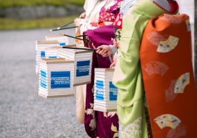 芸舞妓のお出迎え