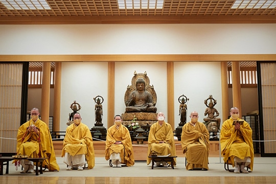 生きた仏教文化に触れる貴重な機会。ご法話と声明