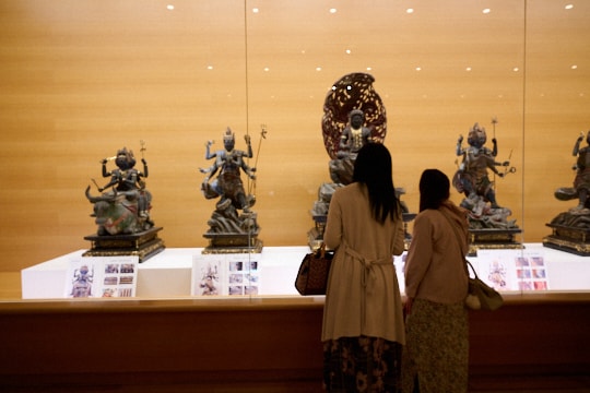 霊宝館貸切鑑賞で、受け継がれる醍醐寺の文化を堪能					