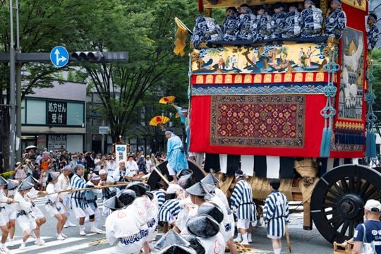 豪快な辻回しは圧巻。歴史と技が交差する瞬間に高まる感動