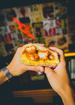 americanexpress_educacion_ofertas_mesessinintereses_uvm